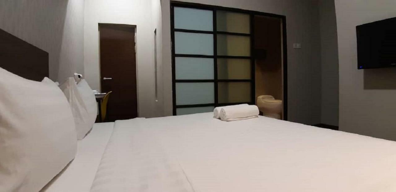 Miico Hotel @ Mount Austin Johor Bahru Exterior photo