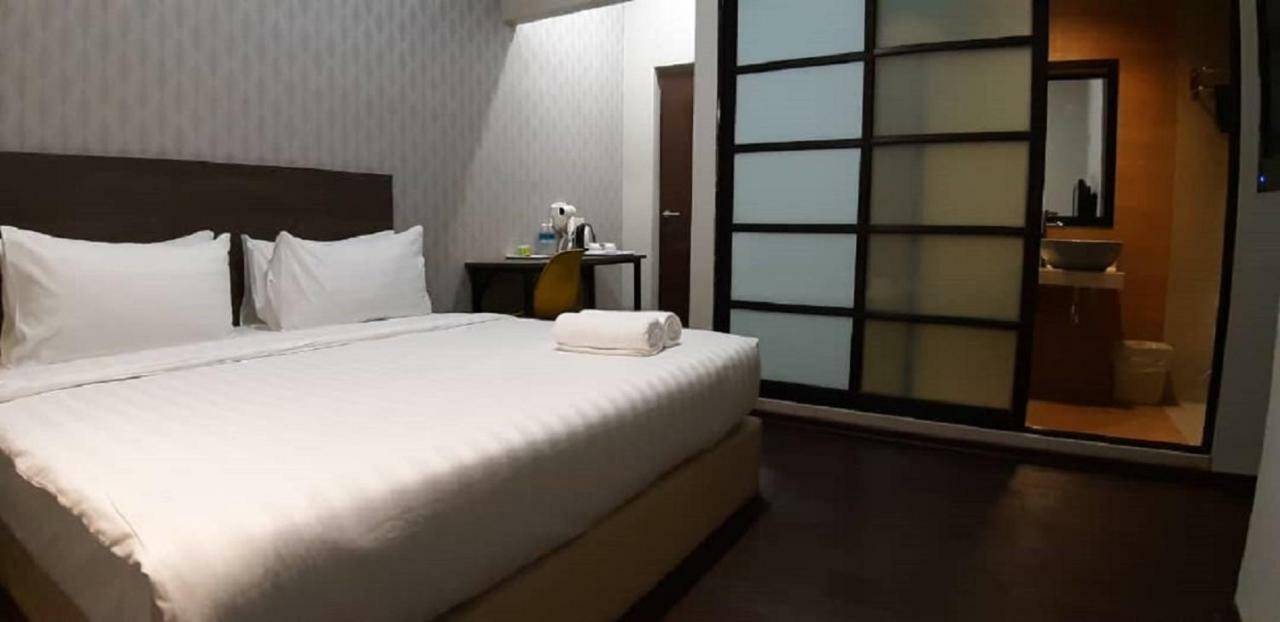 Miico Hotel @ Mount Austin Johor Bahru Exterior photo
